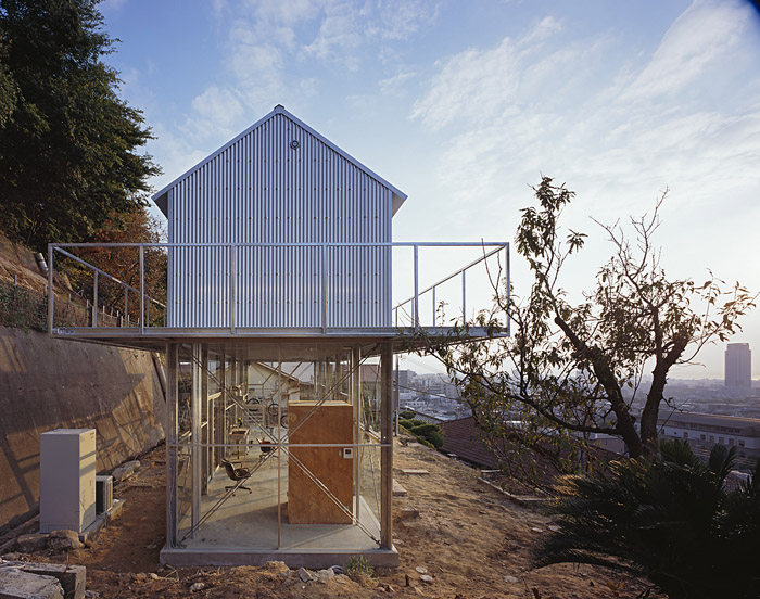 House in Rokko / Tato Architects__c_pjORBfjhJXhrYcsQZ8f1J3QmtBkzNJeXtX-7p0lyCap9CsjeQglzAbwkap8nyjDwiCpFjGCx-_O4_.jpg