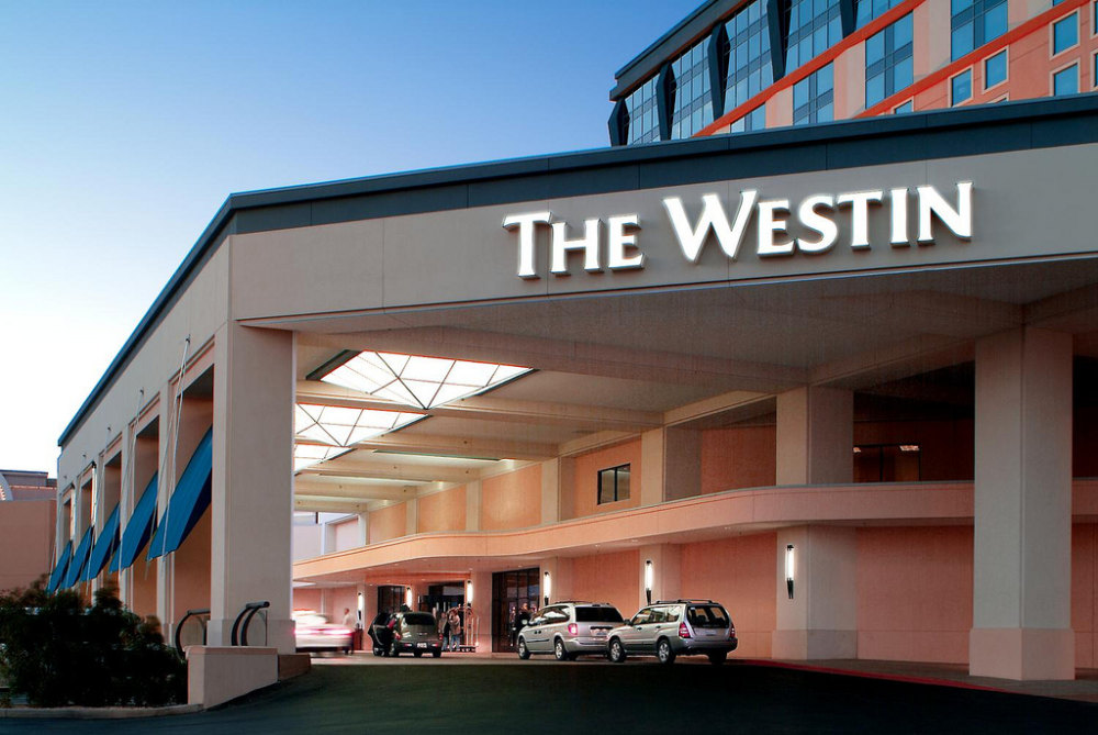 拉斯维加斯湖威斯汀度假酒店_1)The Westin Casuarina Las Vegas Hotel, Casino &amp_ Spa—Exterior 拍攝者.jpg