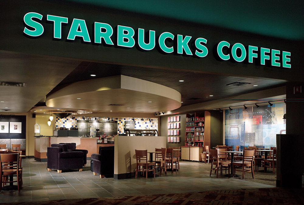 拉斯维加斯湖威斯汀度假酒店_6)The Westin Casuarina Las Vegas Hotel, Casino &amp_ Spa—Starbucks 拍攝者.jpg