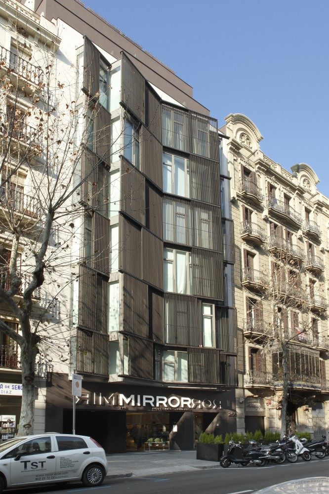 53238725c07a8043e10001b1_hotel-the-mirror-barcelona-gca-arquitectes_portada-666x1000.jpg