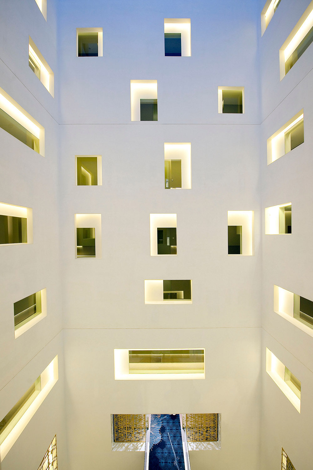 巴塞罗那文华东方酒店Mandarin Oriental, Barcelona 官方高清图_barcelona-lobby-atrium-with-skywalk-1.jpg