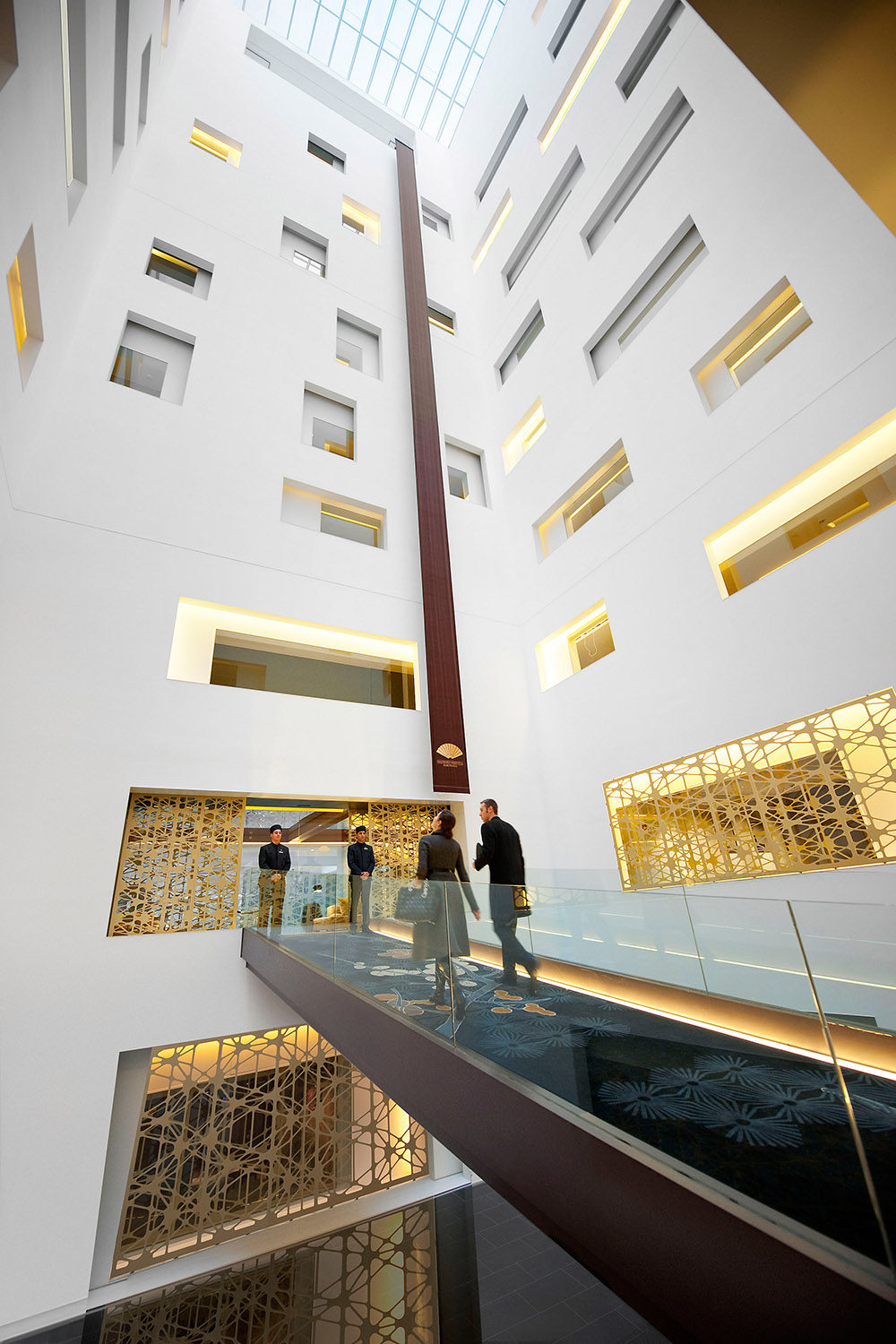 巴塞罗那文华东方酒店Mandarin Oriental, Barcelona 官方高清图_barcelona-lobby-atrium-with-skywalk-3.jpg