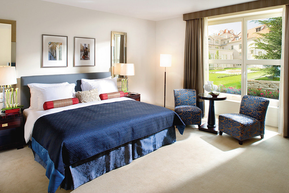 布拉格文华东方酒店Mandarin Oriental, Prague 官方高清图_prague-room-deluxe-terrace-room-01.jpg