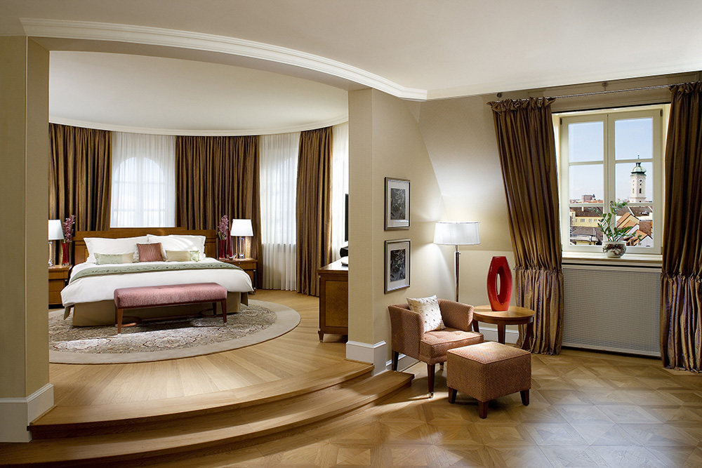 德国慕尼黑文华东方酒店 Mandarin Oriental, Munich 官方高清图_munich-suite-corner-suite-bedroom-1.jpg