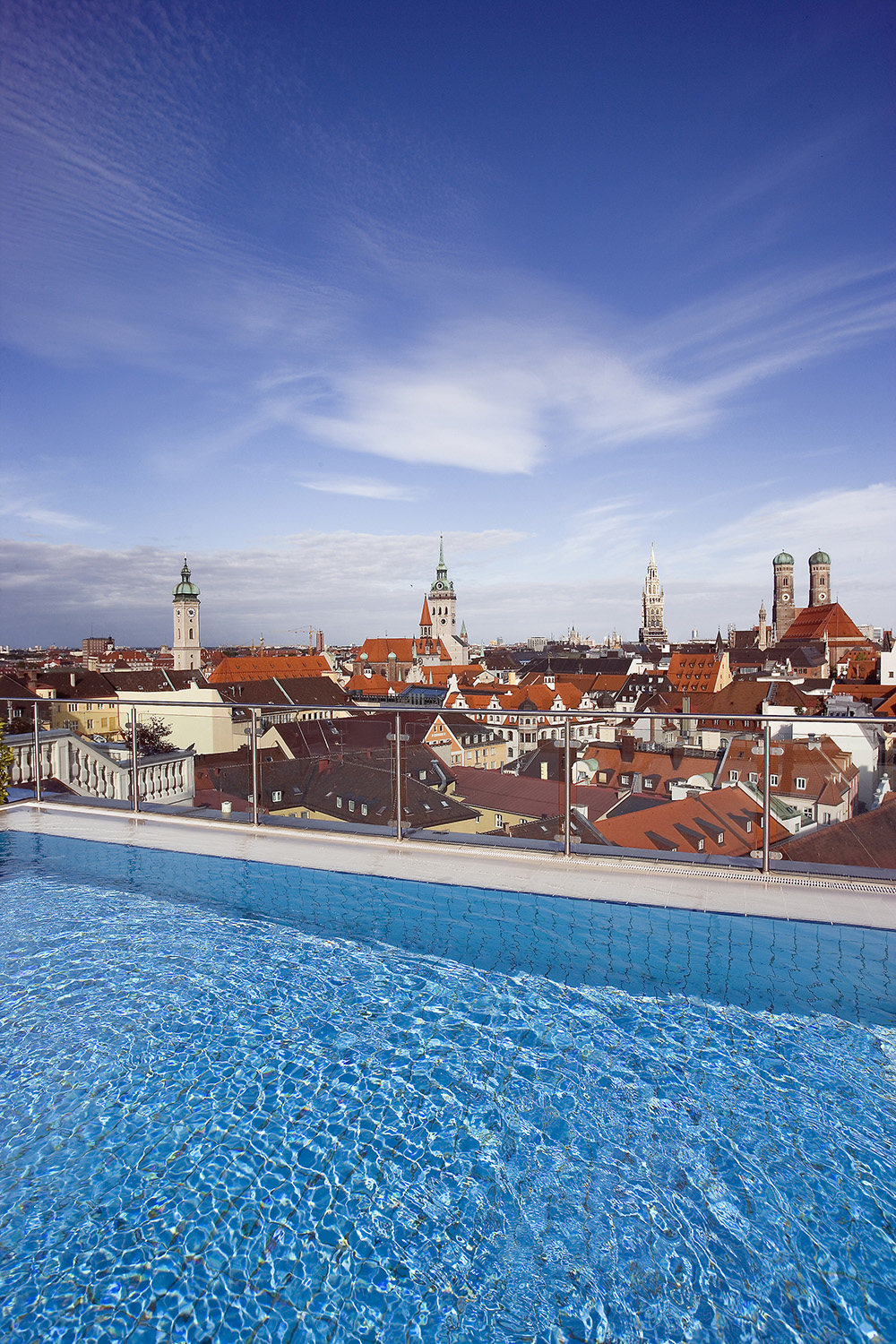 德国慕尼黑文华东方酒店 Mandarin Oriental, Munich 官方高清图_munich-swimming-pool-2.jpg