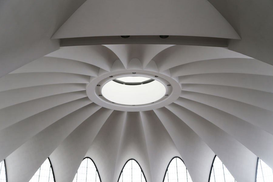LEE F. MINDEL TOURS THE REMARKABLE ST. LOUIS PRIORY CHAPEL_item8.rendition.slideshowWideHorizontal.st-louis-priory-chapel-09-oculus-ceiling.jpg