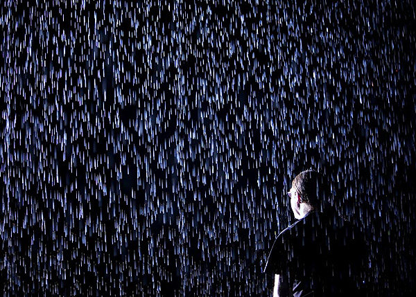 rain room_Rain_Room_rAndom_International_at_the_Barbican_afflante_com_5.jpg