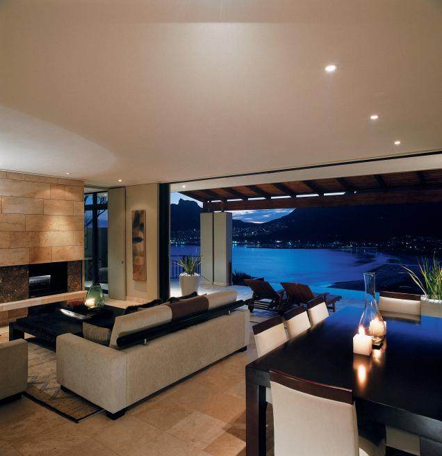 HoutBay_Dining_002_ANTONI ASSOCIATES.jpg