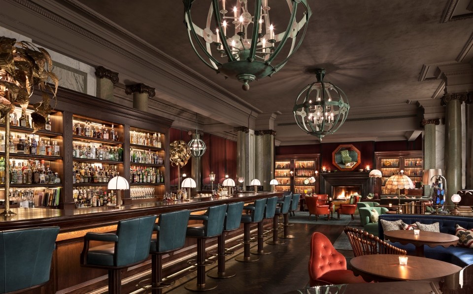 Tony Chi -伦敦瑰丽酒店 Rosewood London_11.Scarfes Bar.jpg