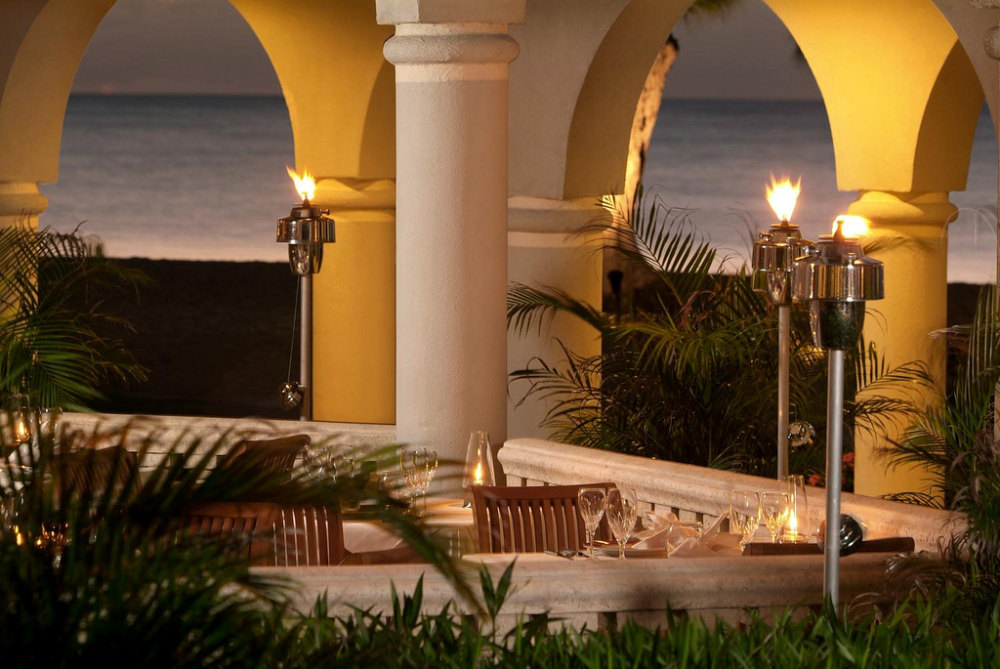 大开曼岛七哩滩威斯汀度假酒店_6)The Westin Casuarina Resort &amp_ Spa, Grand Cayman—Casa Havana Restaurant Pa.jpg