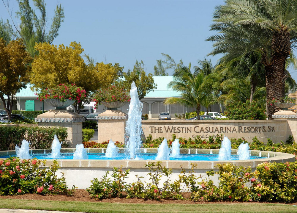 大开曼岛七哩滩威斯汀度假酒店_12)The Westin Casuarina Resort &amp_ Spa, Grand Cayman—Entrance Fountain 拍攝者.jpg