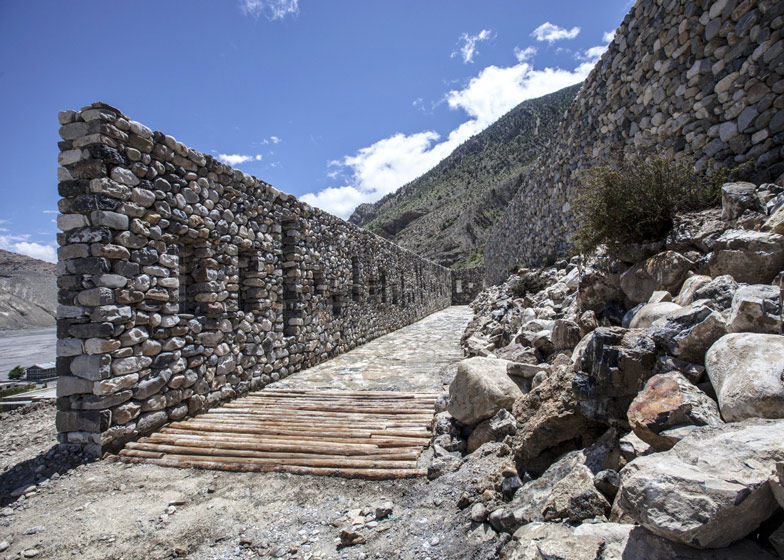 尼泊尔广播站_Nepal-Radio-Broadcasting-by-ARCHIUM-from-South-Korea_dezeen_ss_1.jpg