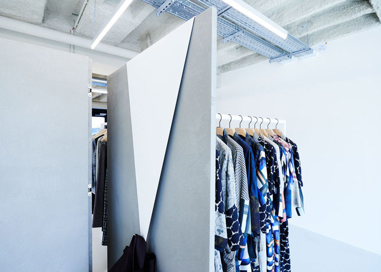 柏林精品服装店_ODEEH-Concept-Store-by-Zeller-and-Moye_dezeen_ss_8.jpg