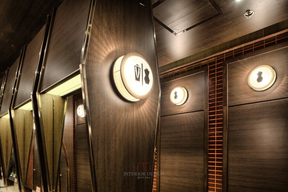 香港时代广场百乐潮州酒家_534f36b2c07a80718e000045_pak-loh-times-square-restaurant-nc-design-architecture_.jpg