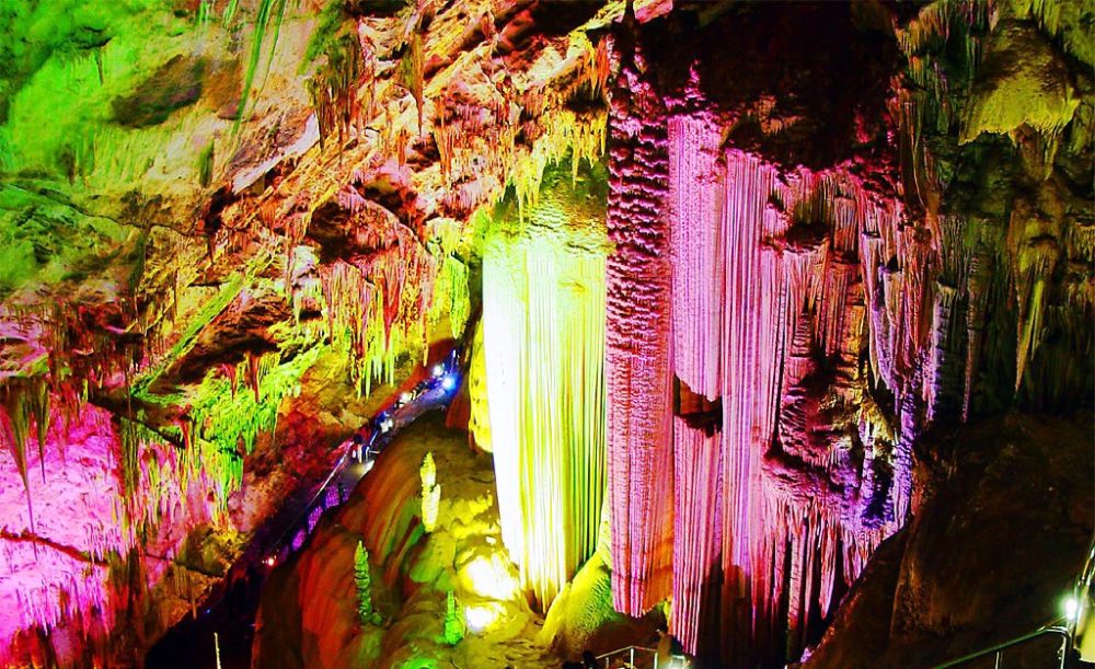 中国最美最壮观的洞穴——织金洞_ad1c618ef8c4ba5cbfda3a2a5e16e300.jpg
