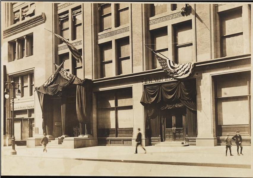 Club Monaco纽约旗舰店_5th Ave Historic Pic.PNG