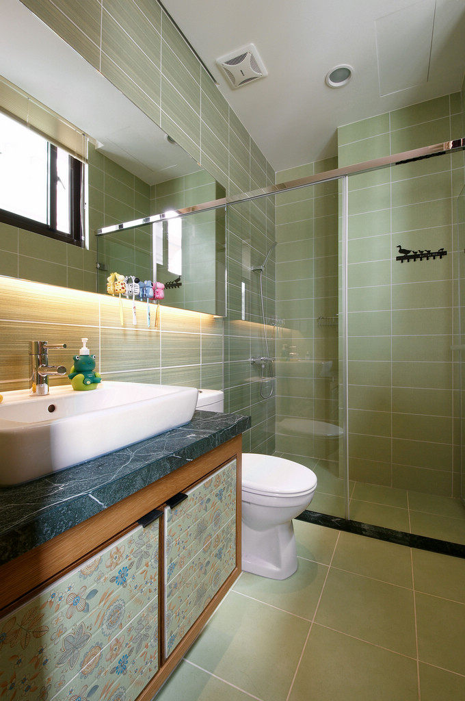 两个现代公寓WCW Interior Studio, from Taiwan_16-Kids-bathroom.jpg