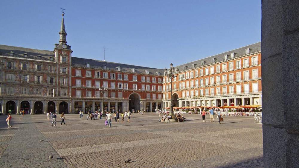 马德里威斯汀酒店(官方摄影) The Westin Palace, Madrid_The_Plaza_Mayor.jpg