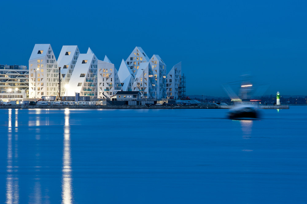 5317fe86c07a802c270000ca_the-iceberg-cebra-jds-search-louis-paillard-architects_.jpg