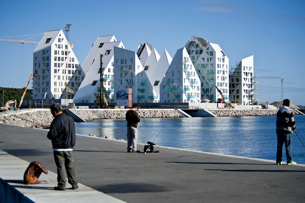 5317feebc07a806cd90000c8_the-iceberg-cebra-jds-search-louis-paillard-architects_.jpg