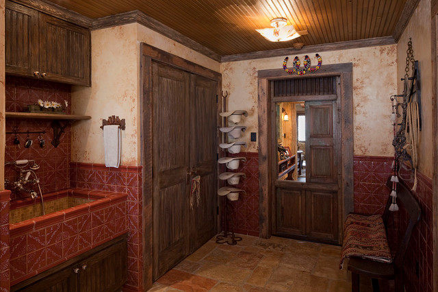 图片收集  国外原生态木屋_traditional-laundry-room.jpg