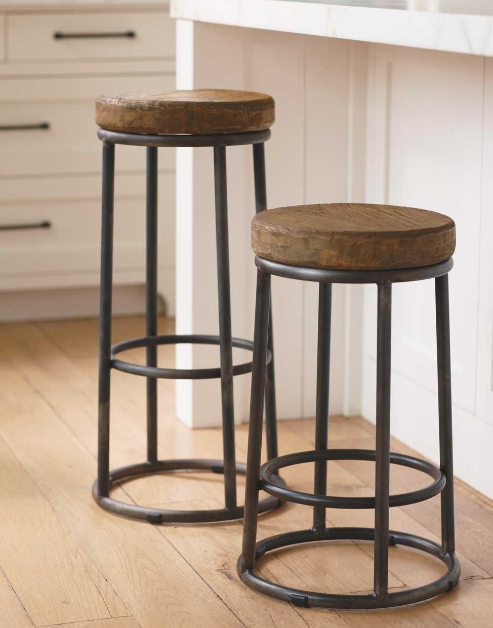 国外的一些北欧风格软装配饰品_zm_fa12_kv_woodmetalstool-a---copy_2.jpg