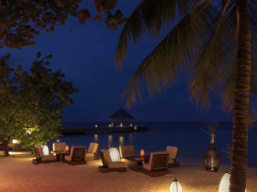 马尔代夫卓美亚维塔维丽(官方摄影) Jumeirah Vittaveli_Jumeirah Vittaveli - Mu Beach Bar _ Grill2.jpg