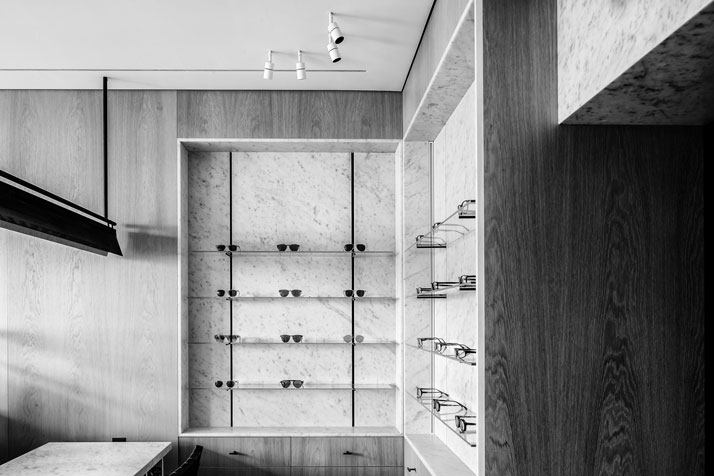 布鲁塞尔的一家精工眼镜店_2-Nicolas-Schuybroek-Architects-Lionel-Sonkes-Lunetterie-photo-by-thomas-de-bruy.jpg