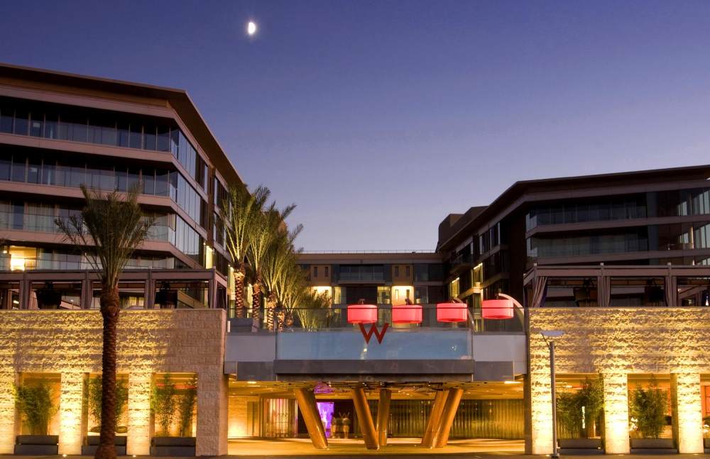 1)W Scottsdale—Exterior 拍攝者.jpg