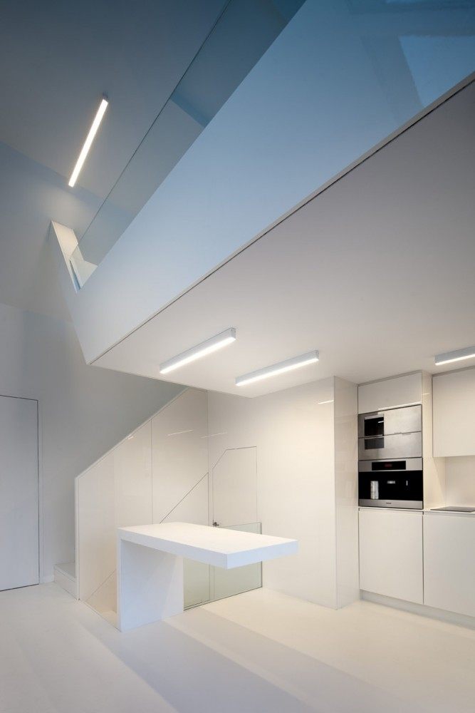 奥地利维也纳Bathing Hut_52586748e8e44ecb1700086f_bathing-hut-share-architects__mg_6275-667x1000.jpg