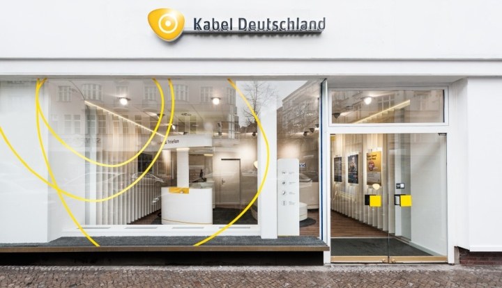 德国Kabel Deutschland概念店设计_4_TuLi4UHI3xkPwW9kWTtZ_large.jpg