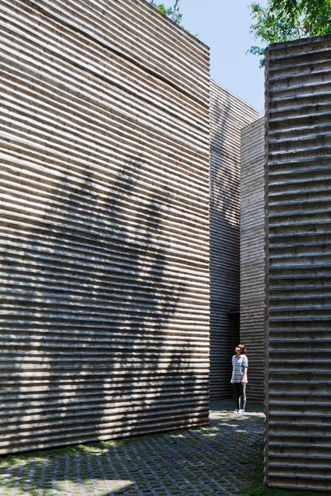 House-for-Trees-by-Vo-Trong-Nghia-Architects_dezeen_468_4.jpg