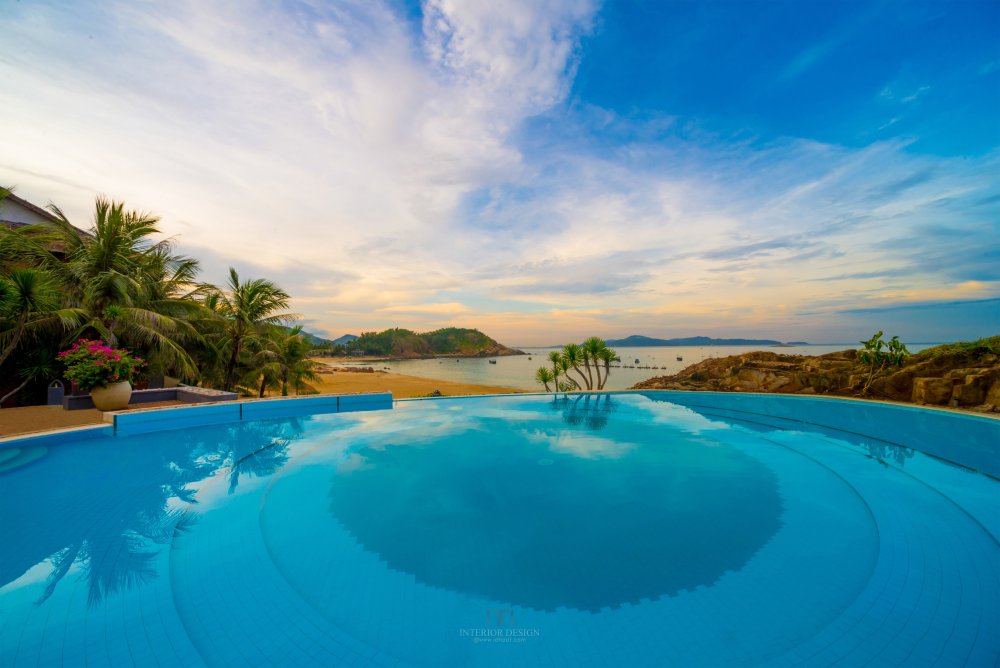 越南阿瓦尼度假酒店 AVANI Quy Nhon Resort_59917176-H1-Shoreline_pool.jpg