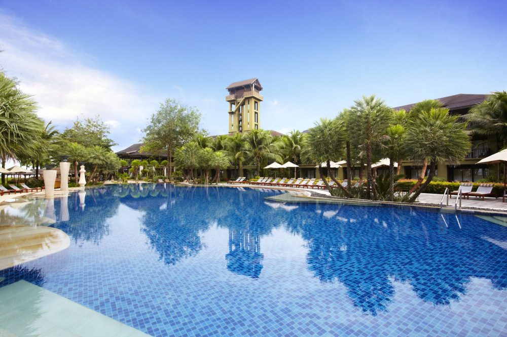 泰国甲米锡高水疗度假村 Anantara Si Kao Resort & Spa_44249695-H1-Expansive_main_swimming_pool.jpg