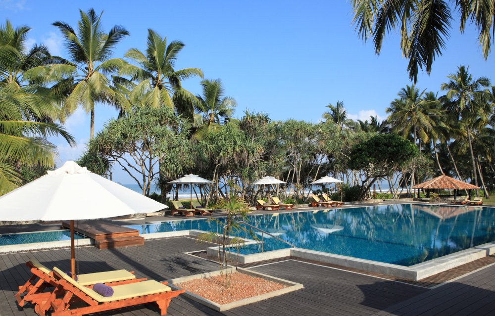 斯里兰卡阿瓦尼班托塔度假温泉酒店 AVANI Bentota Resort & Spa_60268867-H1-Main_pool_looking_towards_the_beach.jpg