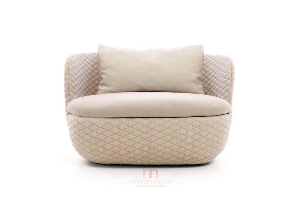 荷兰家具品牌 Moooi```高清综合贴···后现代_bart_armchair_front_pillow_1.jpg