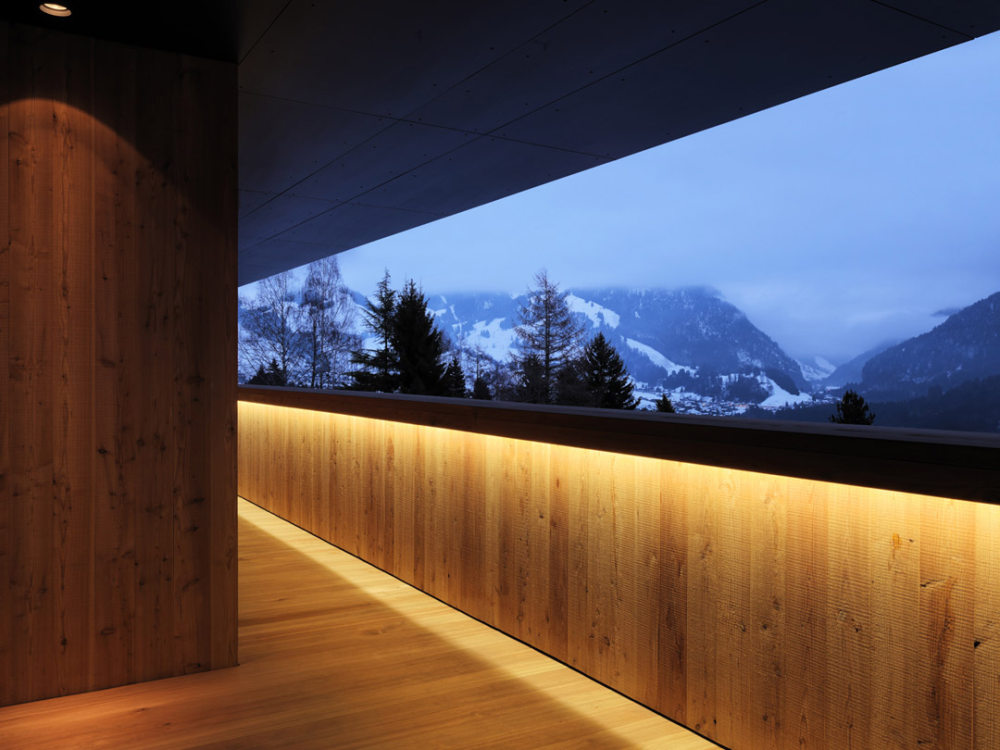 瑞士Contemporary Alpine House__c_Q135isIS5FraGojHumuhXE4nZg4AIl4_U8kLjBC1EObmBFrrN7lQ3YrOIAUCNqsuemsMKBfCetO6N.jpg