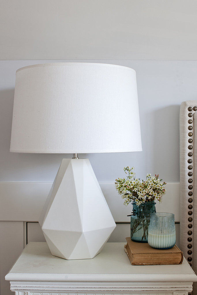 Jillian-also-scored-her-chic-table-lamps-Cross.jpg