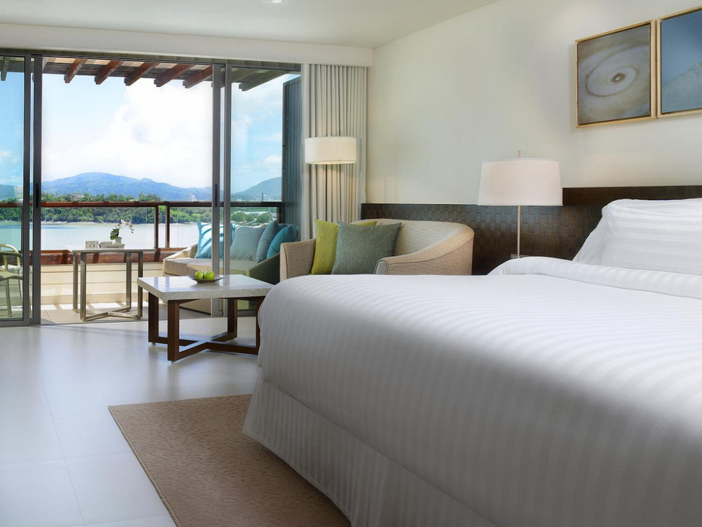 度假酒店参考资料_1)The Westin Siray Bay Resort &amp;amp_ Spa—In Guestroom 拍攝者.jpg