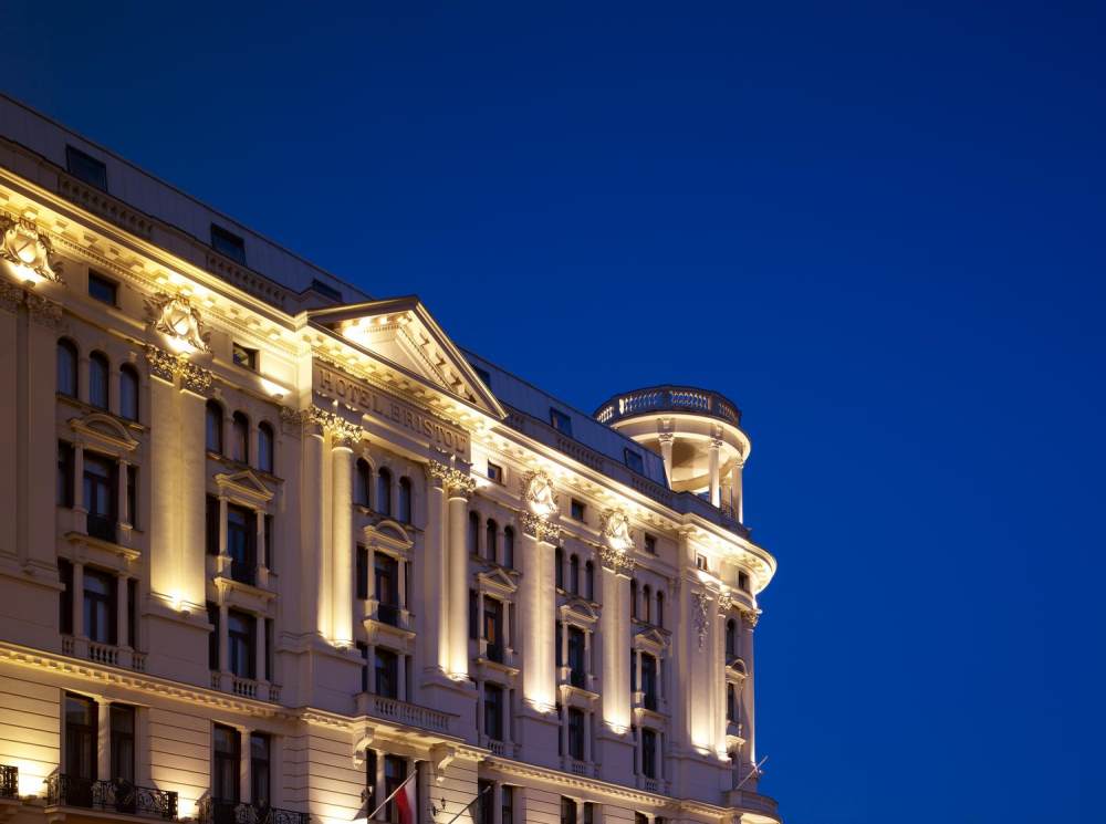 布里斯托尔艾美酒店，华沙，华沙，波兰_11)Le Meridien Bristol, Warsaw—Le Meridien Bristol by night 拍攝者.jpg