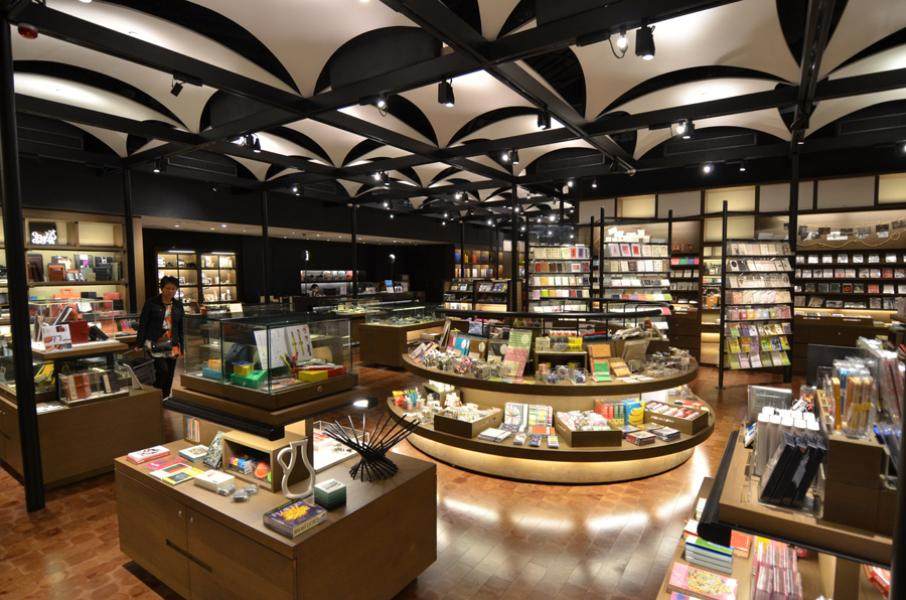 【香港诚品书店】Eslite Bookstore HongKong_0x600.jpg