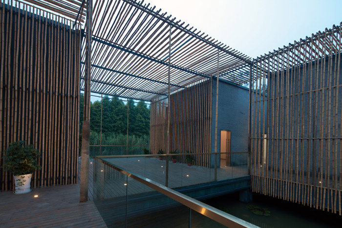 Bamboo Courtyard Teahouse / HWCD Associates__c_IvUWswynhSDVRSKrRLKhfv8o05p16S1ZSqJCD93mTGAf-jSHIEbvfMSawtG8rca_Mfq_NZ8C9KD3o.jpg