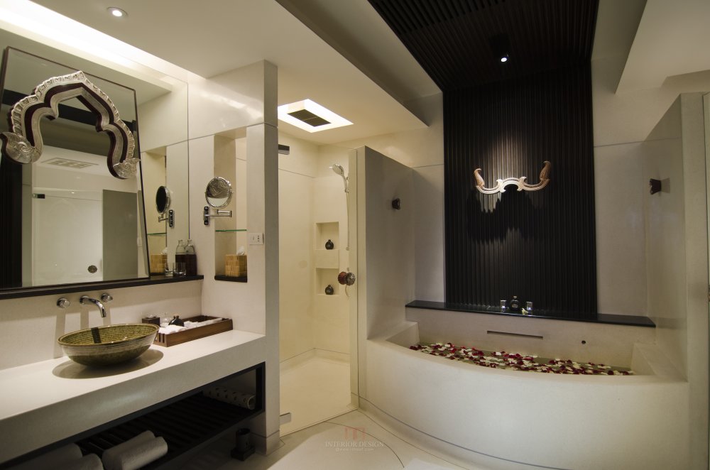 曼谷安纳塔度假俱乐部 Anantara Vacation Club_60165360-H1-AVCBoput_2BRPoolSuite_Bathroom.jpg