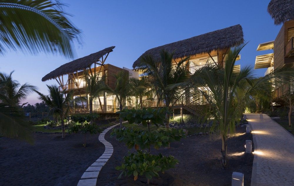 危地马拉Beach House（ Christian Ochaita）_53ee97d0c07a80388e00034b_guatemala-beach-house-christian-ochaita-roberto-g-lvez_.jpg