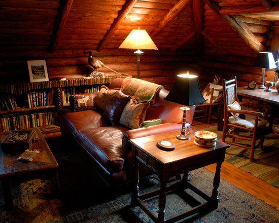 沃特金斯历史的牧场主屋_00011_rustic-family-room.jpg