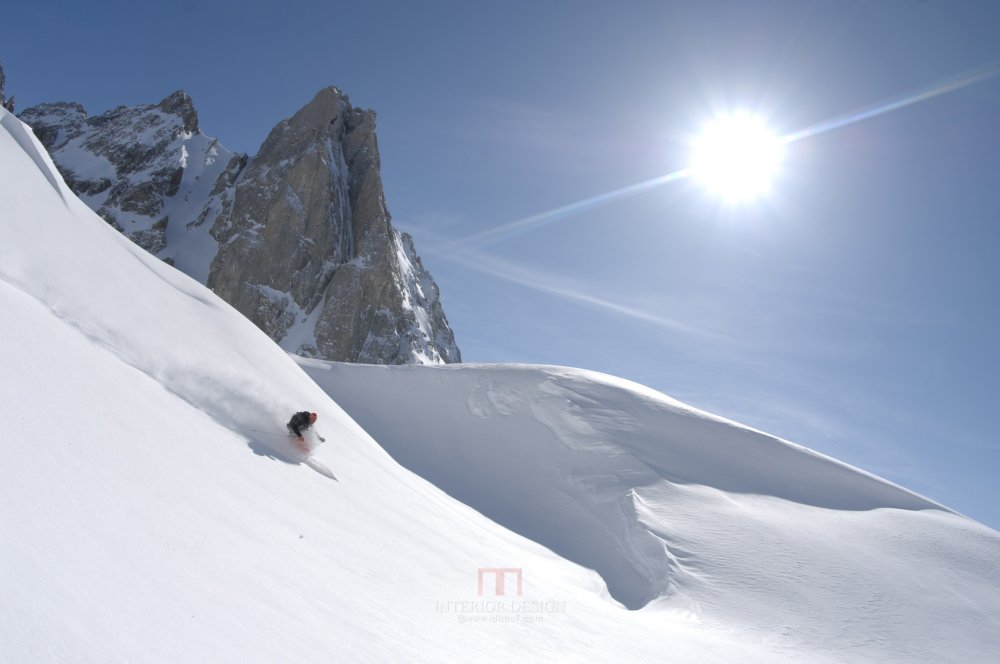 奥地利KRISTIANIA LECH豪华滑雪酒店_28033217-H1-Tiefschneeabfahrt_by_Sepp_Mallaun_0607 (2).jpg