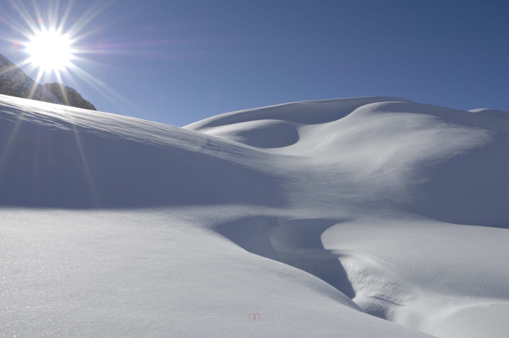 奥地利KRISTIANIA LECH豪华滑雪酒店_35974665-H1-snowy_valley.jpg