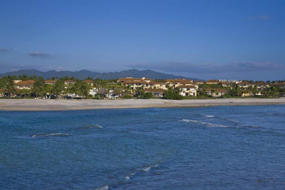 The St. Regis Punta Mita Resort, Puerto Vallarta, Mexico_13)The St. Regis Punta Mita Resort—View from the Sea 拍攝者.jpg