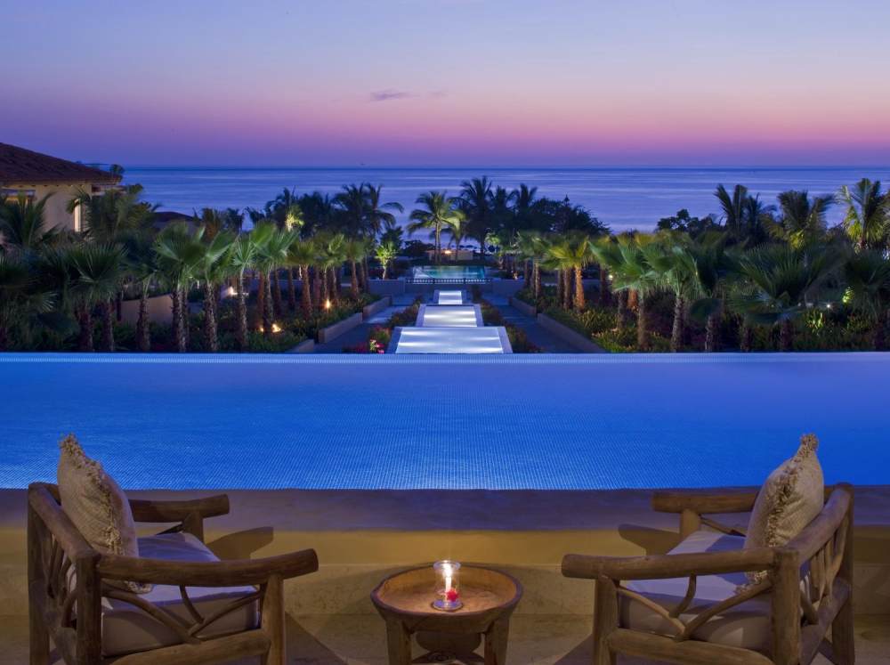 The St. Regis Punta Mita Resort, Puerto Vallarta, Mexico_48)The St. Regis Punta Mita Resort—Altamira Bar &amp;amp; Reflecting Pool 拍攝者.jpg