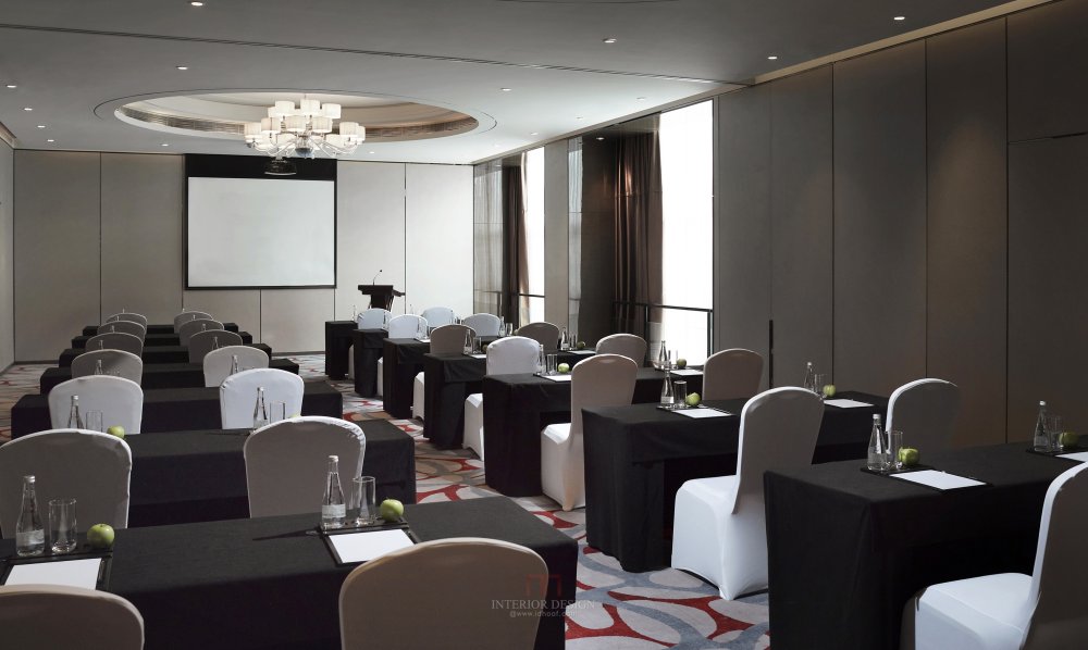 济南绿地美利亚酒店 Meliá Jinan_51MeliaJinan-Meetings_Room_A2BB_Classroom.jpg